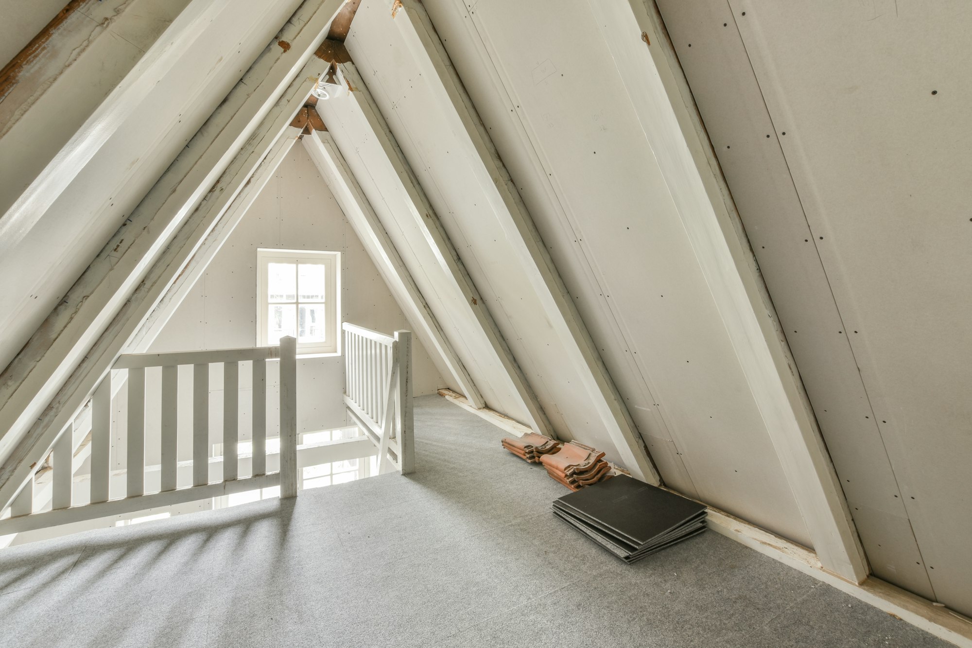 Spacious bright attic room for sports activities and relaxation